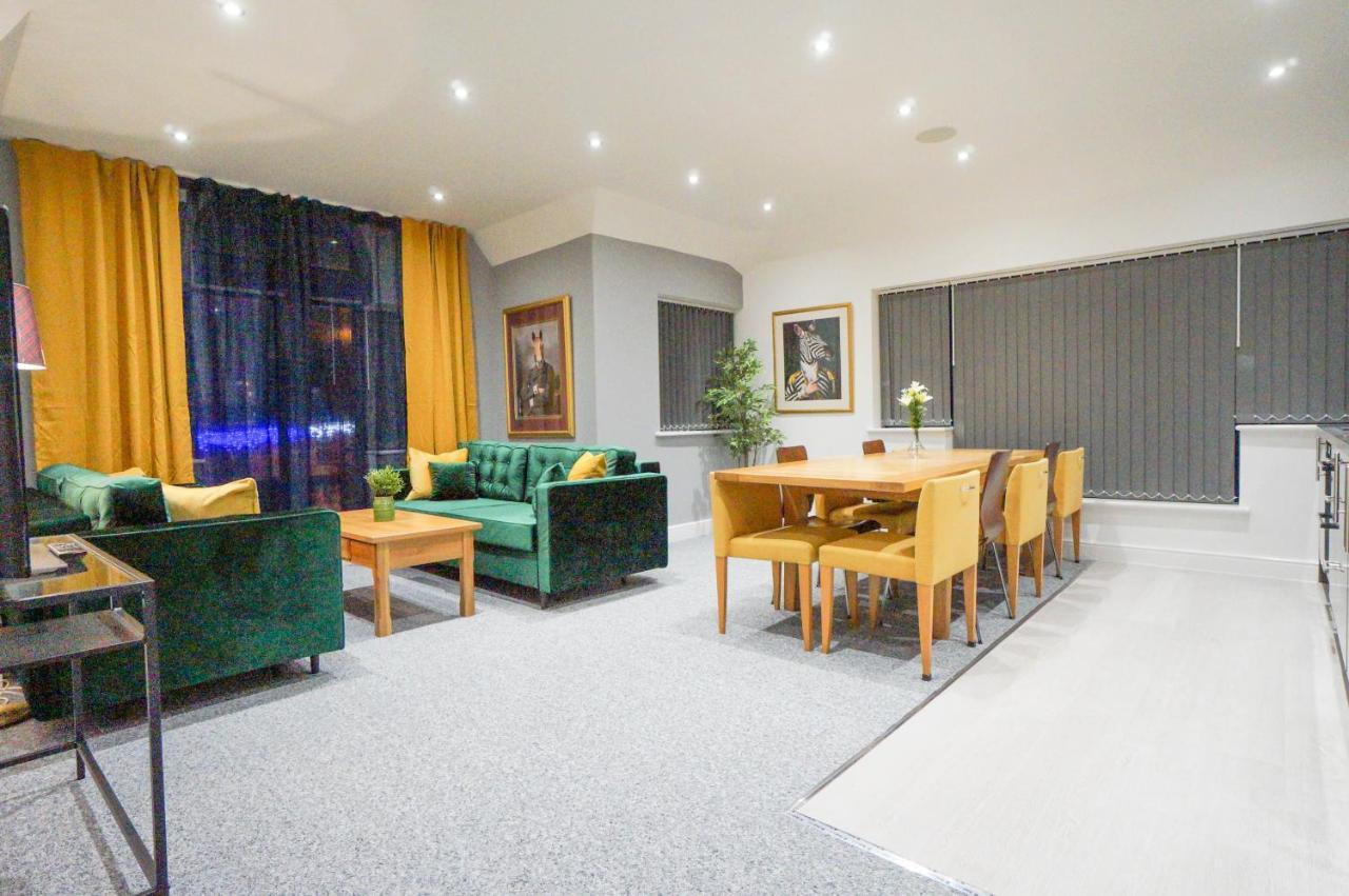 Premium Apartments Thatcham Broadway エクステリア 写真