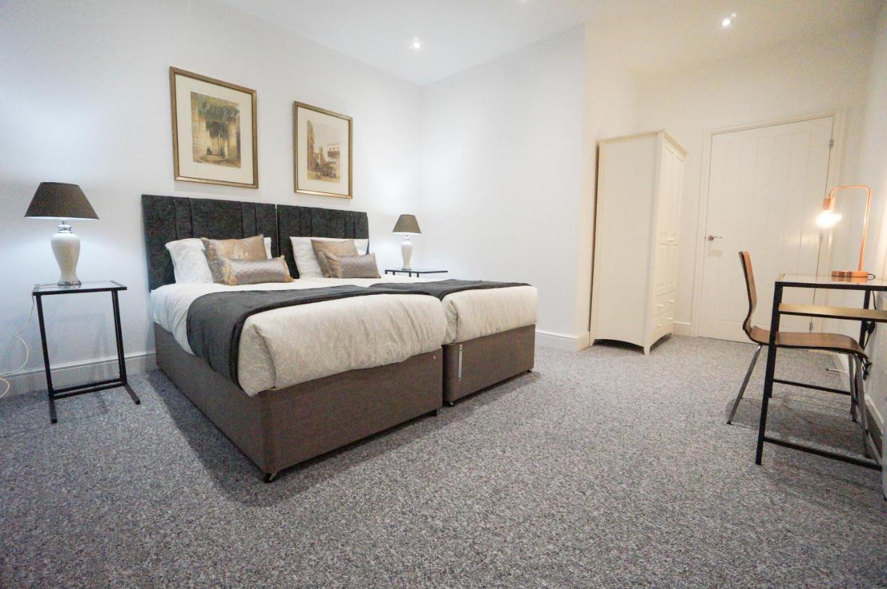 Premium Apartments Thatcham Broadway エクステリア 写真