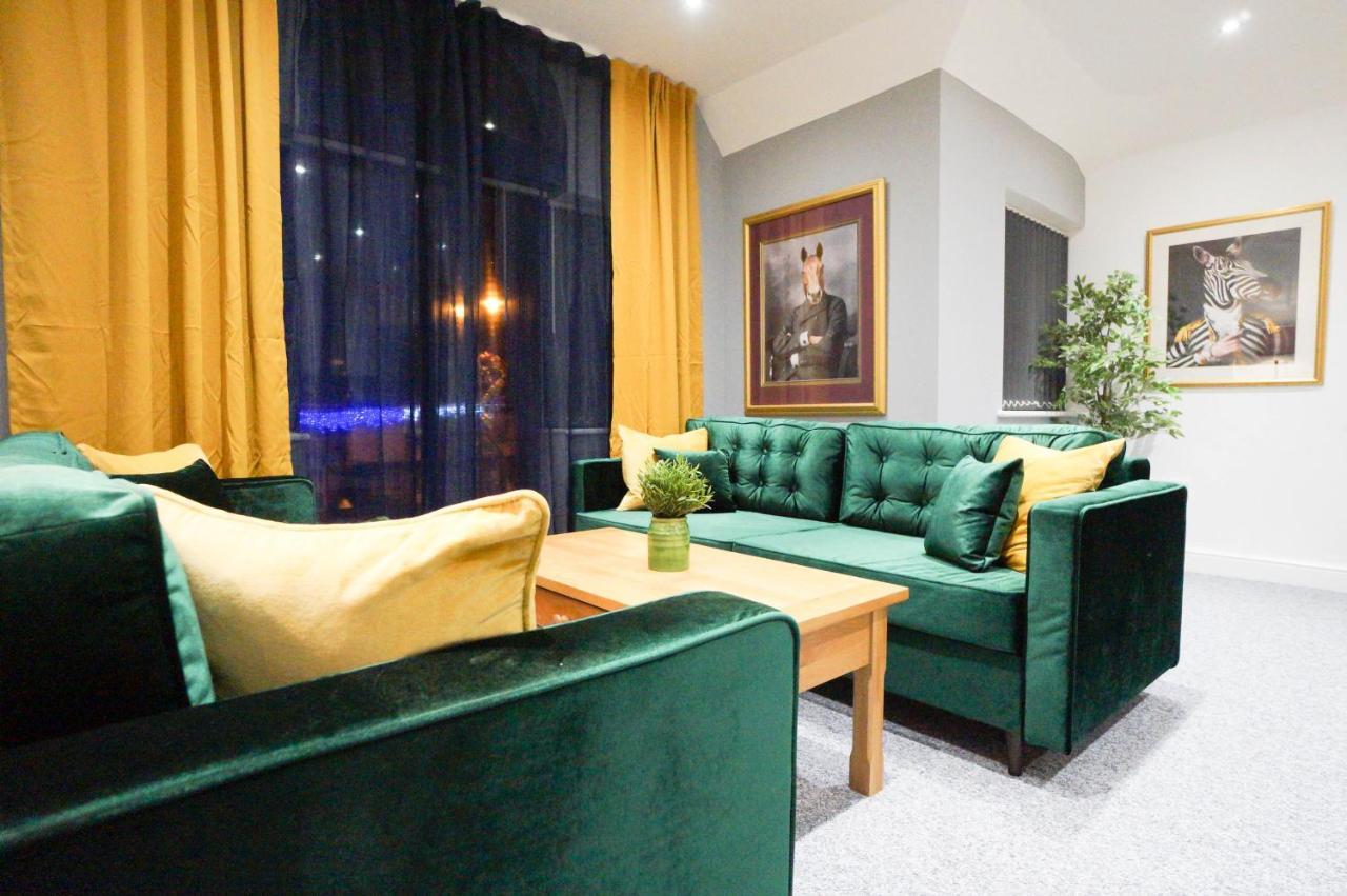 Premium Apartments Thatcham Broadway エクステリア 写真